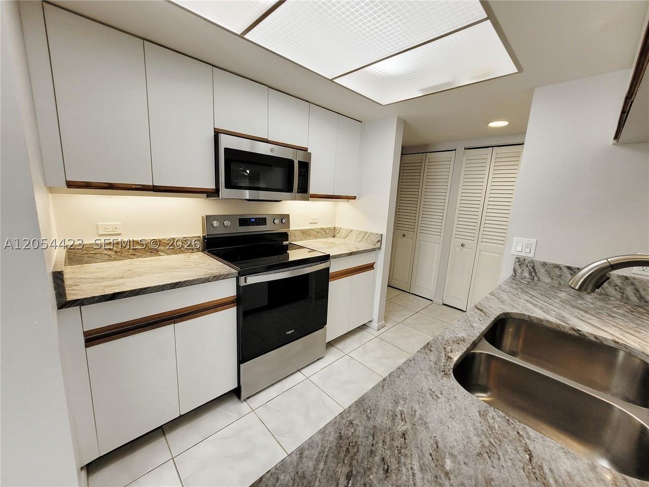 7523 Greenlake Way #C - Photo 2 of 46