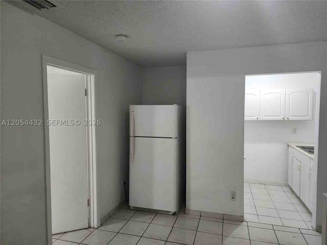 642 E 2nd Ave #B - Photo 7 of 14