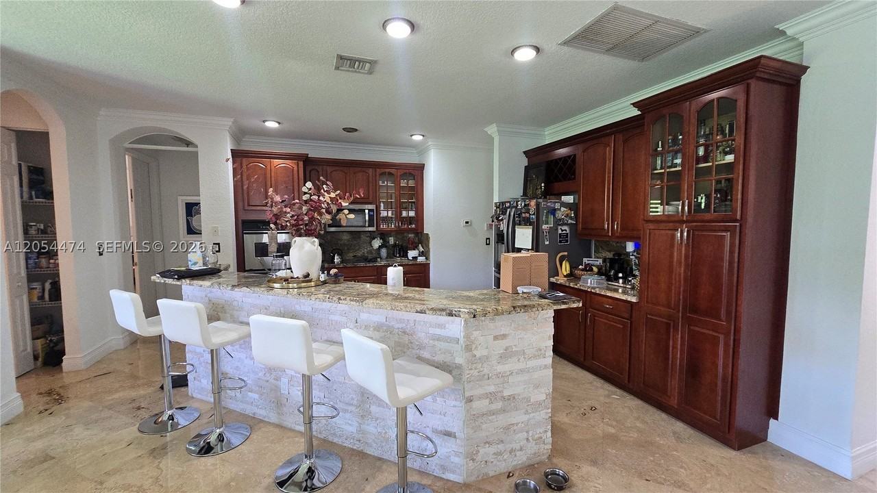 19179 S Gardenia Ave #0 - Photo 5 of 22