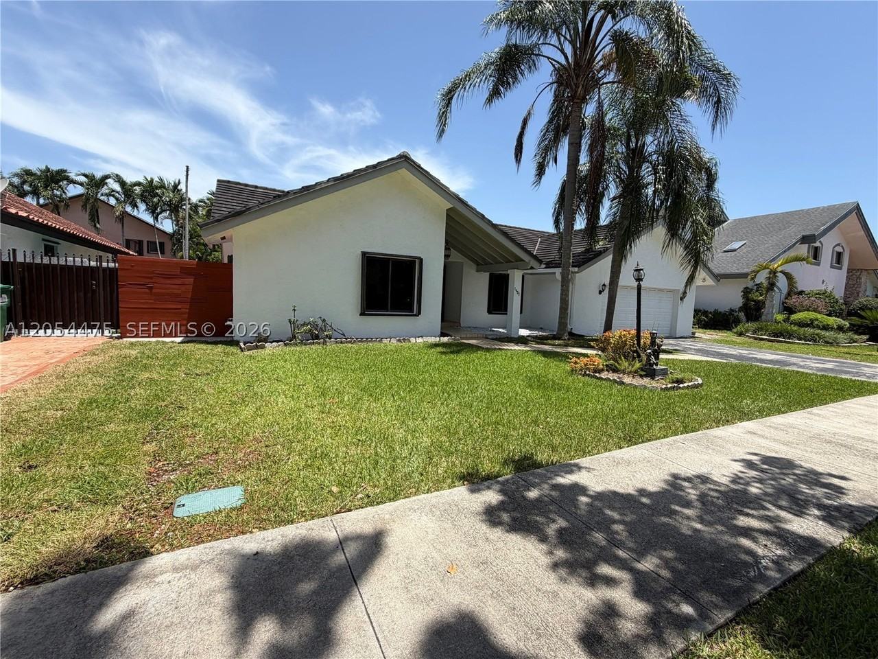 14271 Sw 107th Ter #0 - Photo 2 of 37