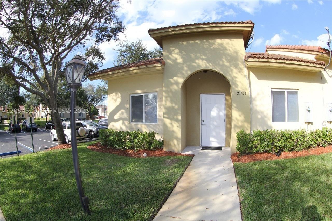 21511 Sw 87th Ct #21511 - Photo 2 of 25