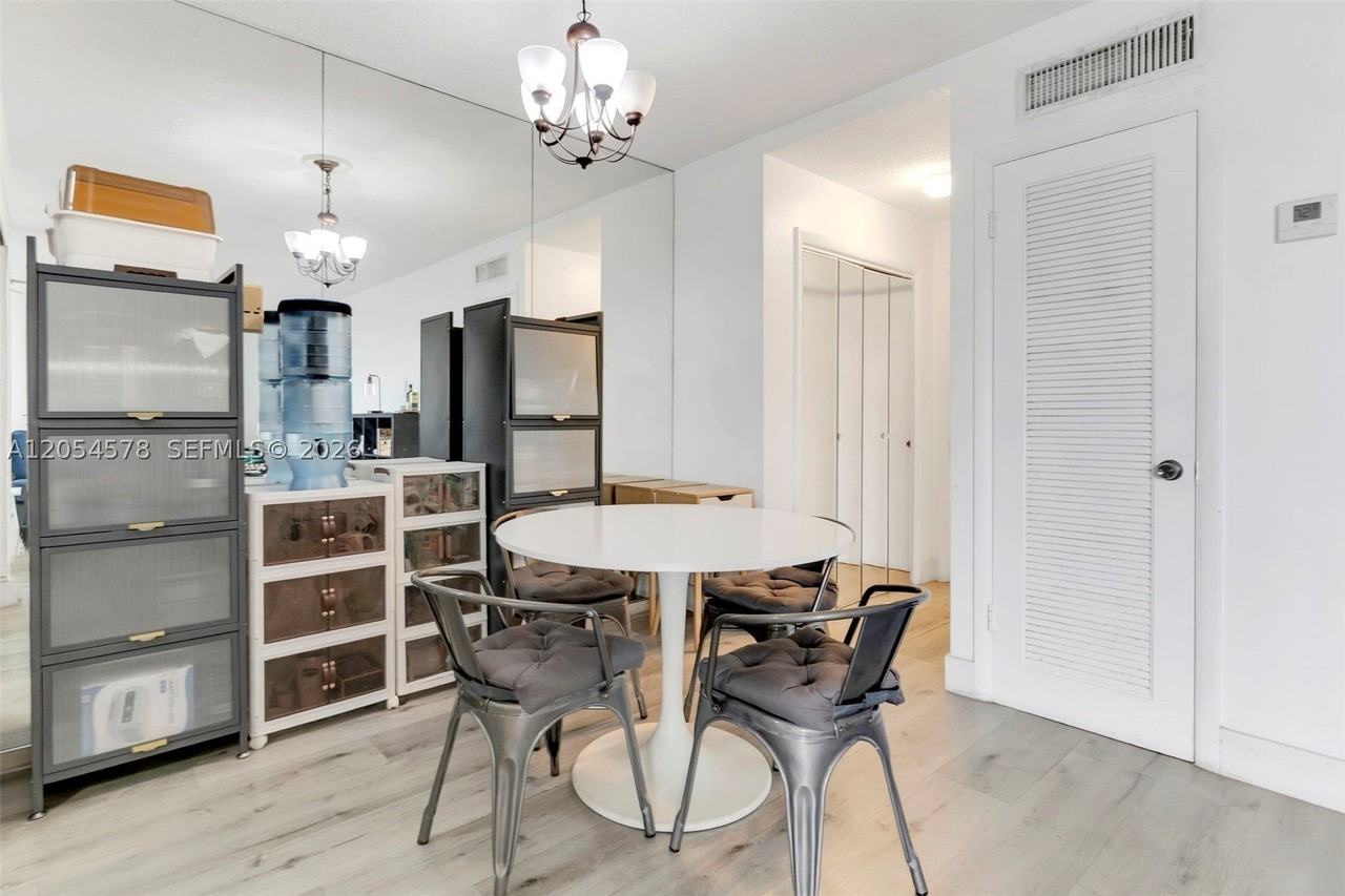 900 Sw 84th Ave #412A - Photo 7 of 21