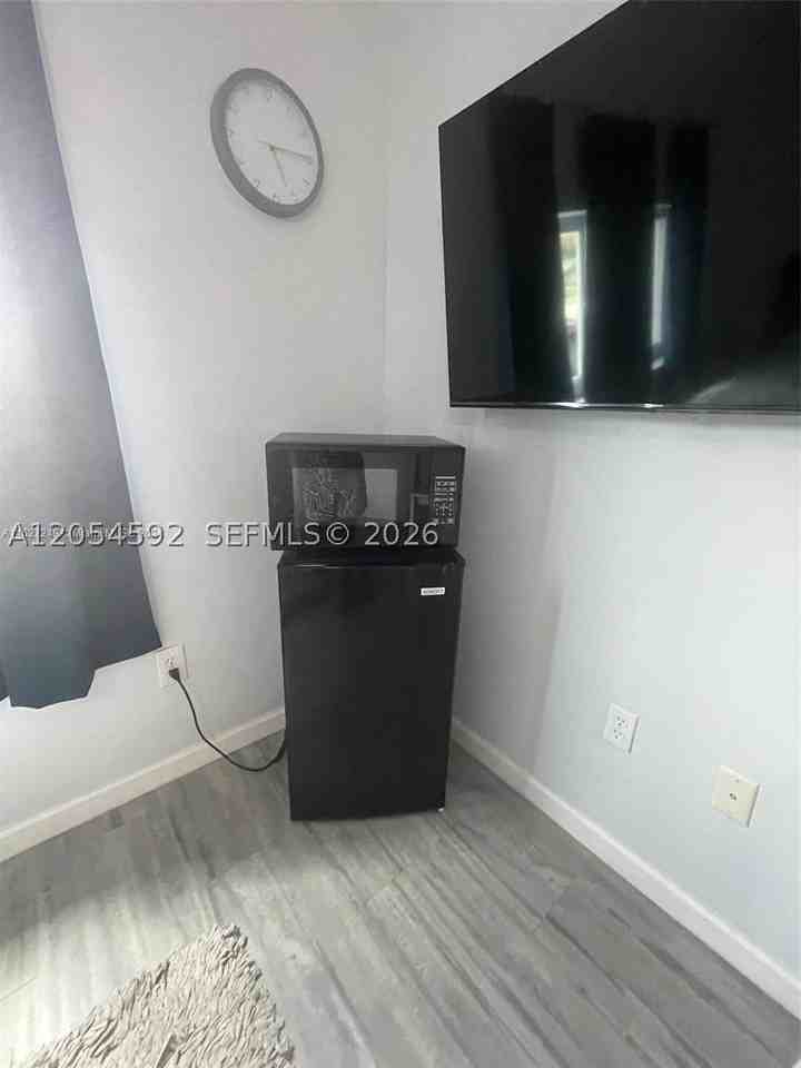7521 Harbour Blvd #1 - Photo 7 of 12