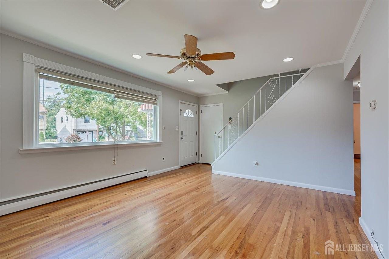 111 Sonora Ave - Photo 6 of 43