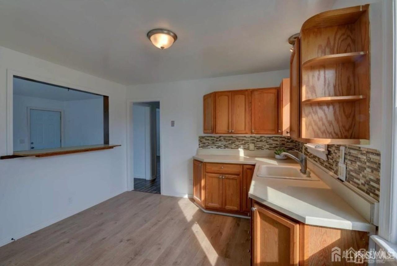 115 Pulaski Ave #A - Photo 4 of 10