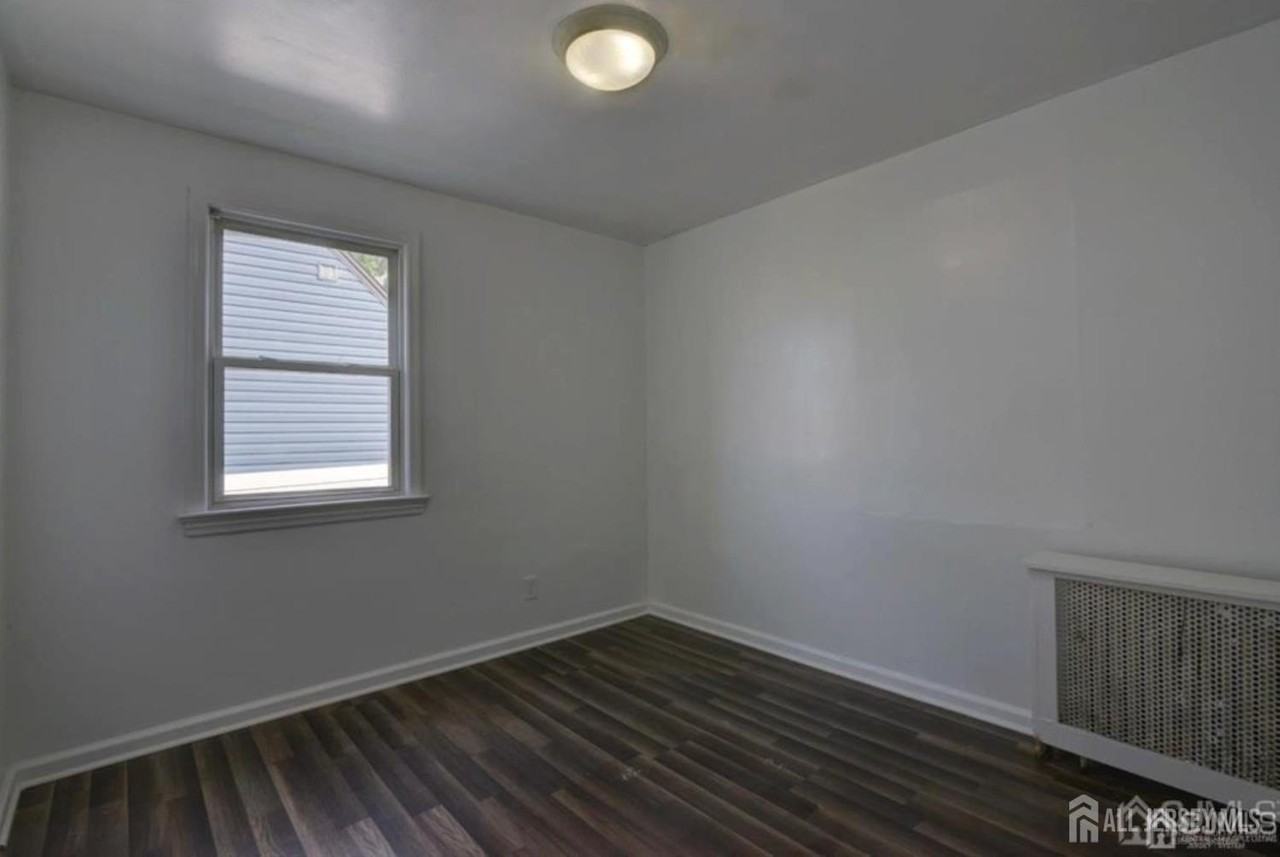 115 Pulaski Ave #A - Photo 7 of 10