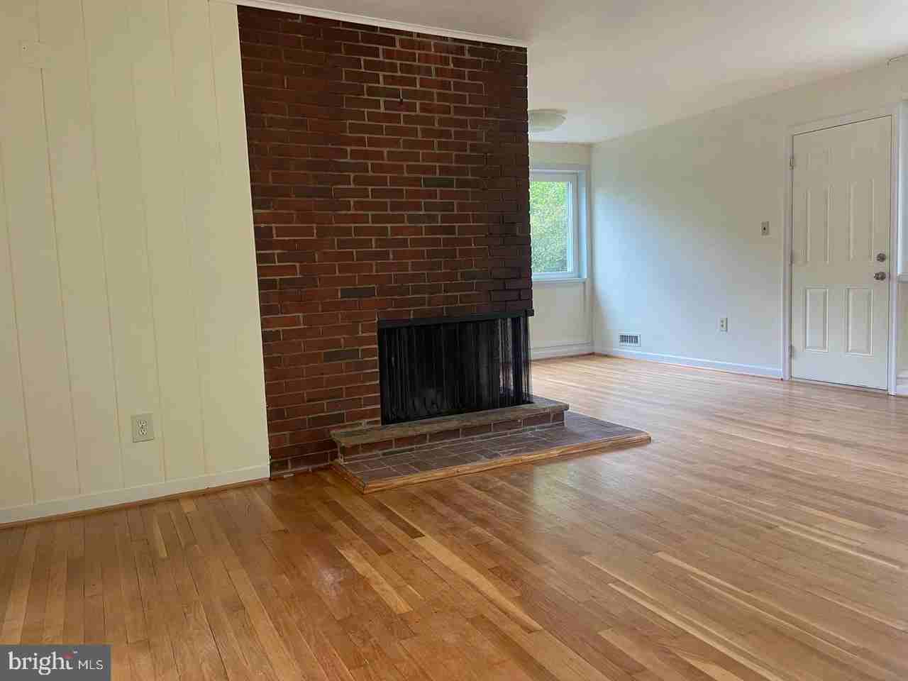 6009 Cheshire Dr #1 - Photo 5 of 19