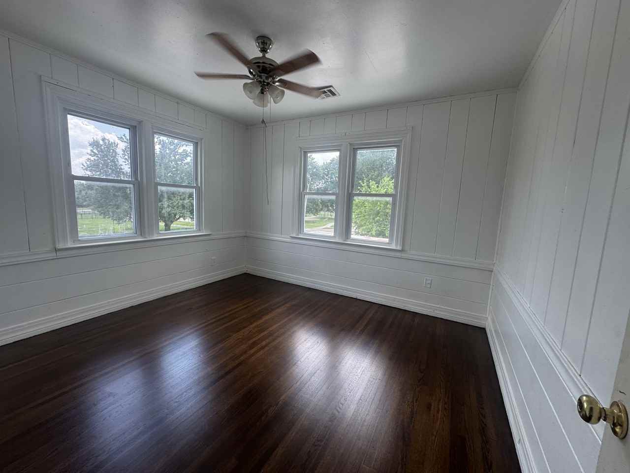 2715 W 48th St #1 - Photo 7 of 7