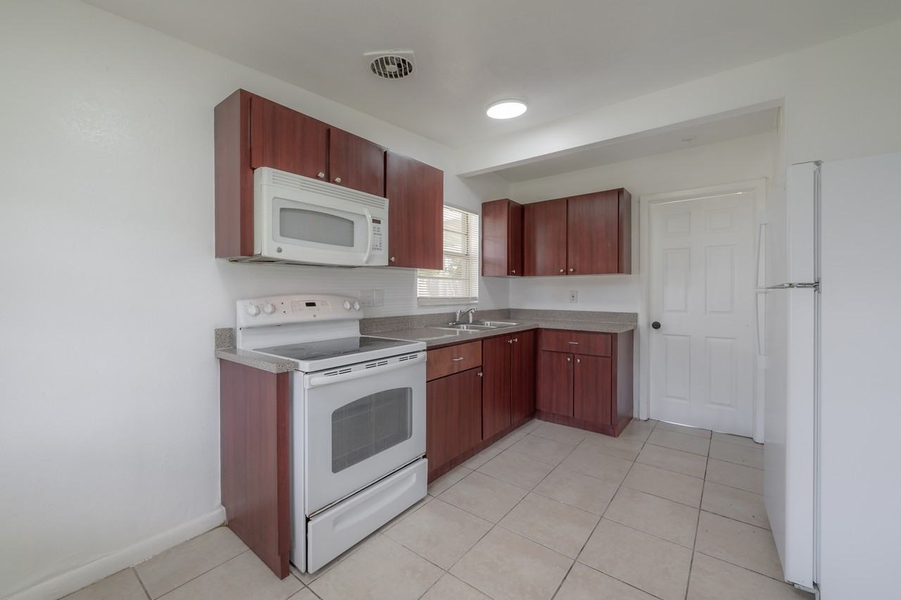 4710 S 87th St #1 - Photo 2 of 10