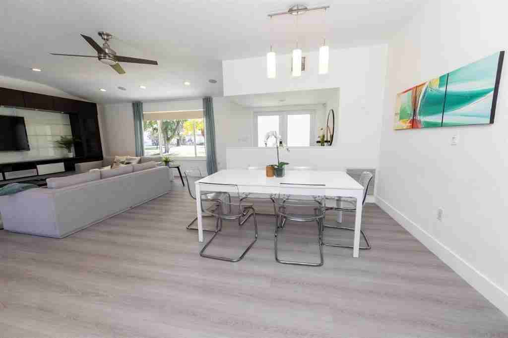 475 Ne 142nd St - Photo 4 of 8