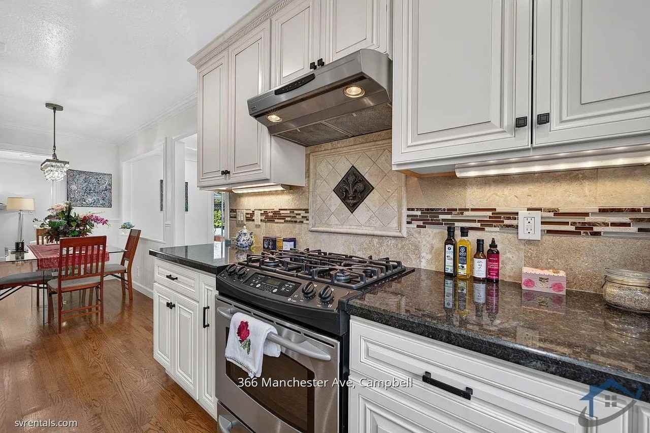 366 Manchester Ave - Photo 4 of 28