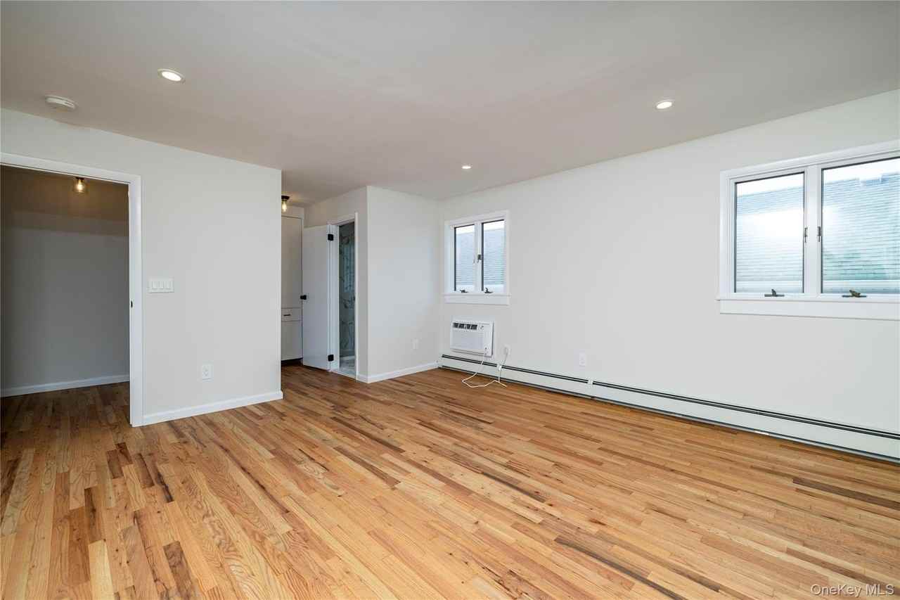580 E Pine St - Photo 5 of 38