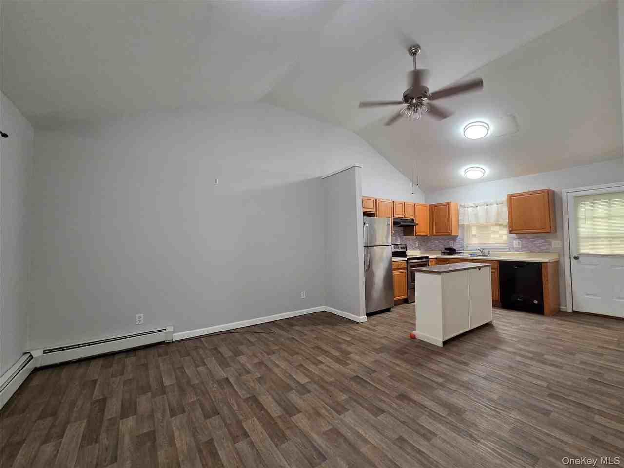 706 Tower Ave #B - Photo 5 of 22