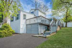 featured image of 93 Maple Rd