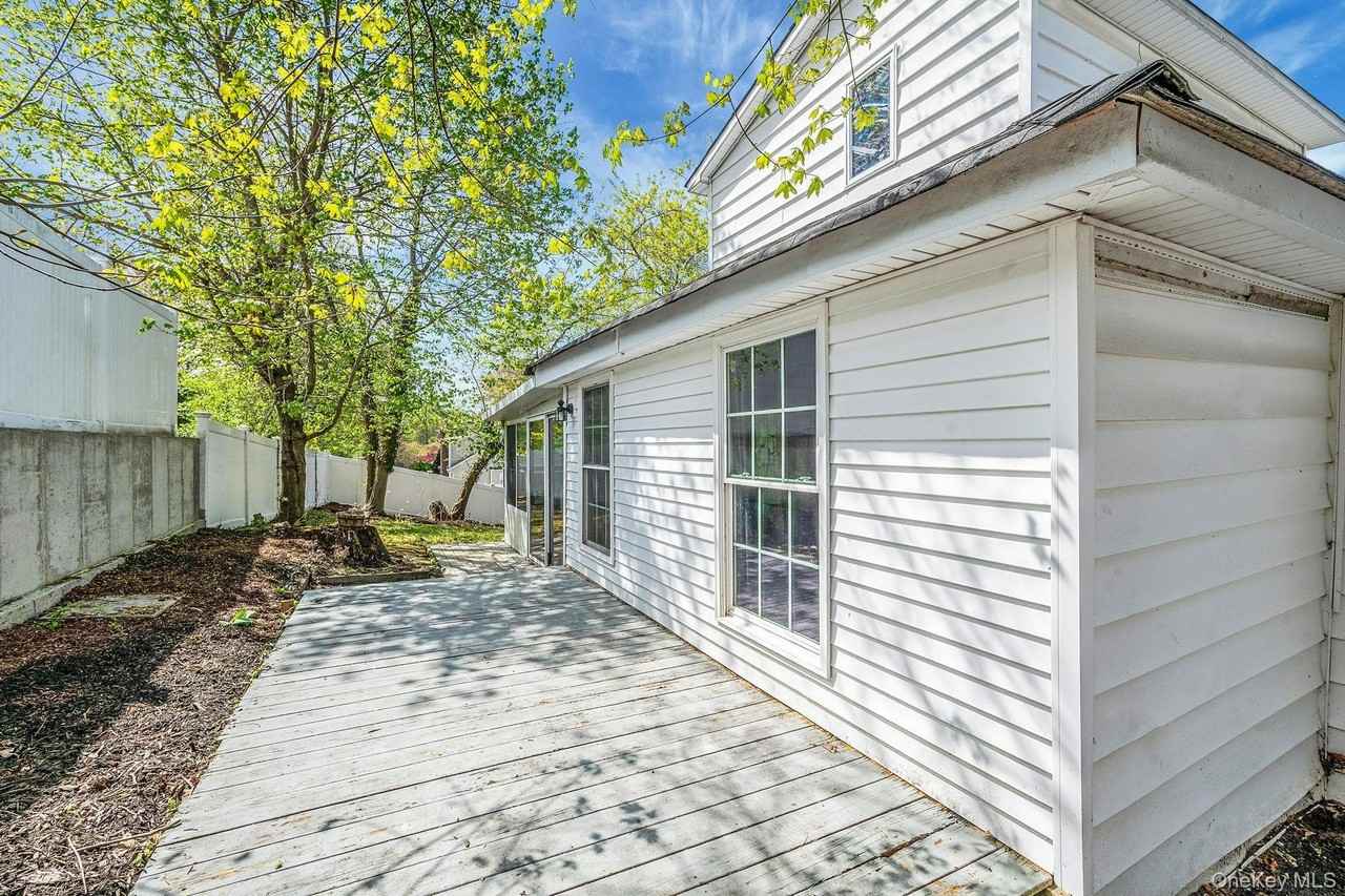 93 Maple Rd - Photo 6 of 27