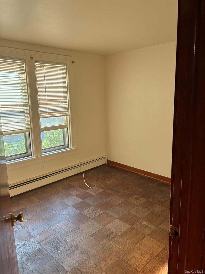 28 Rose St #2 - Photo 5 of 10