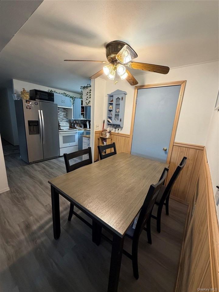 272 Davenport St - Photo 6 of 10