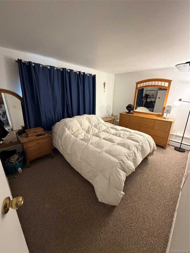 272 Davenport St - Photo 7 of 10