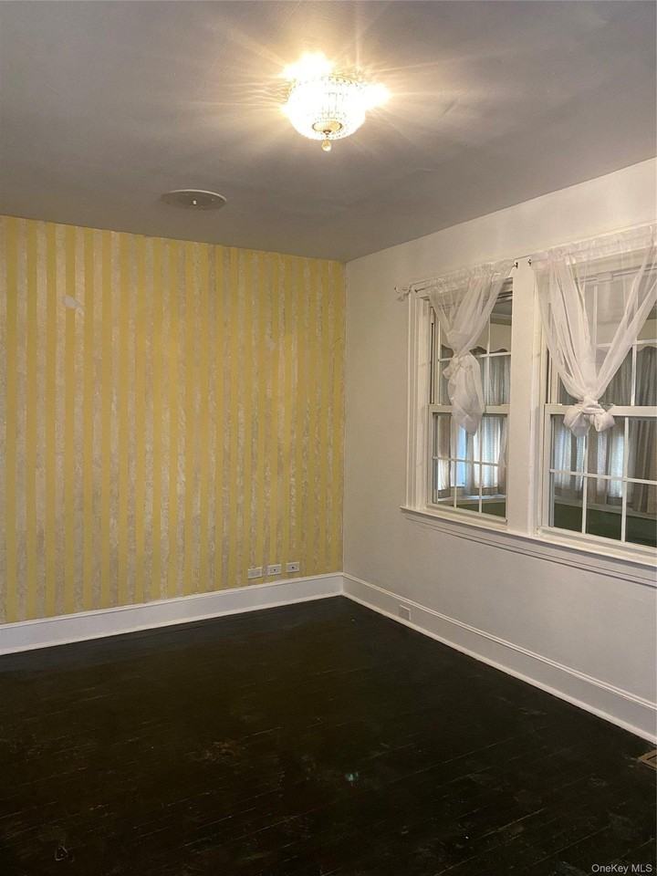 8459 126th St - Photo 5 of 32