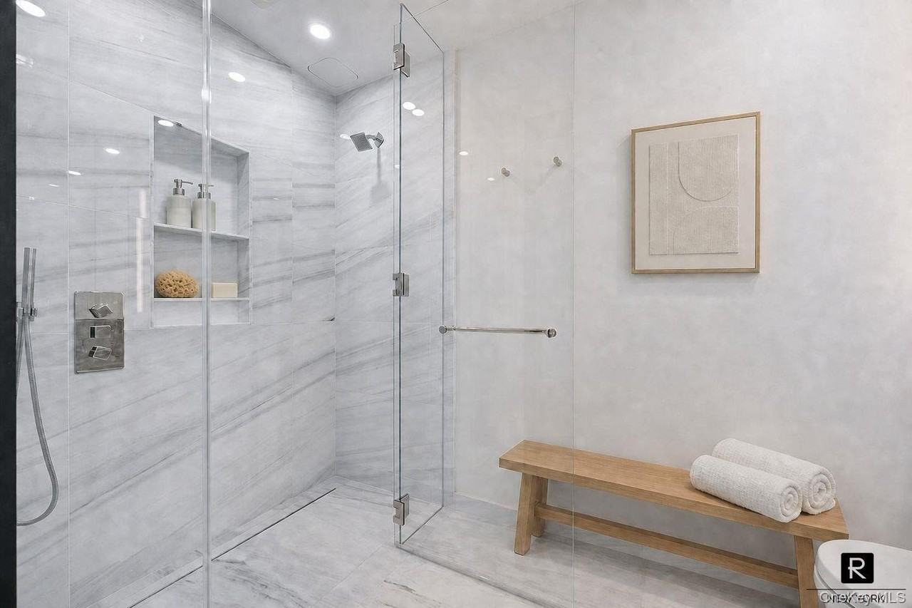 125 Greenwich St #66B - Photo 6 of 8