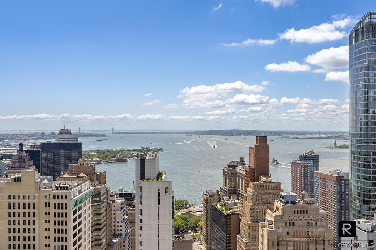 125 Greenwich St #66B - Photo 7 of 8