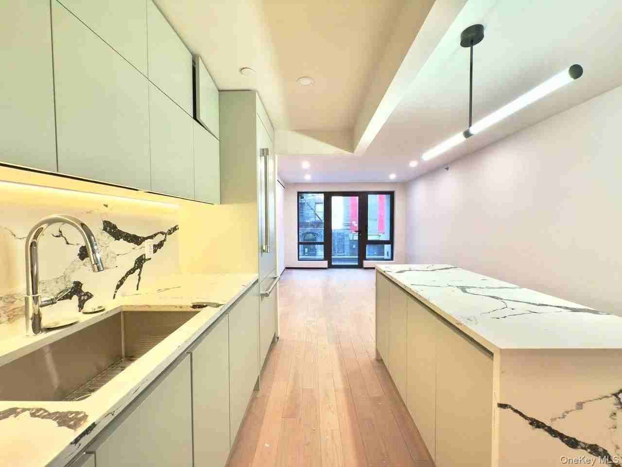 350 W 44th St #202 - Photo 3 of 8