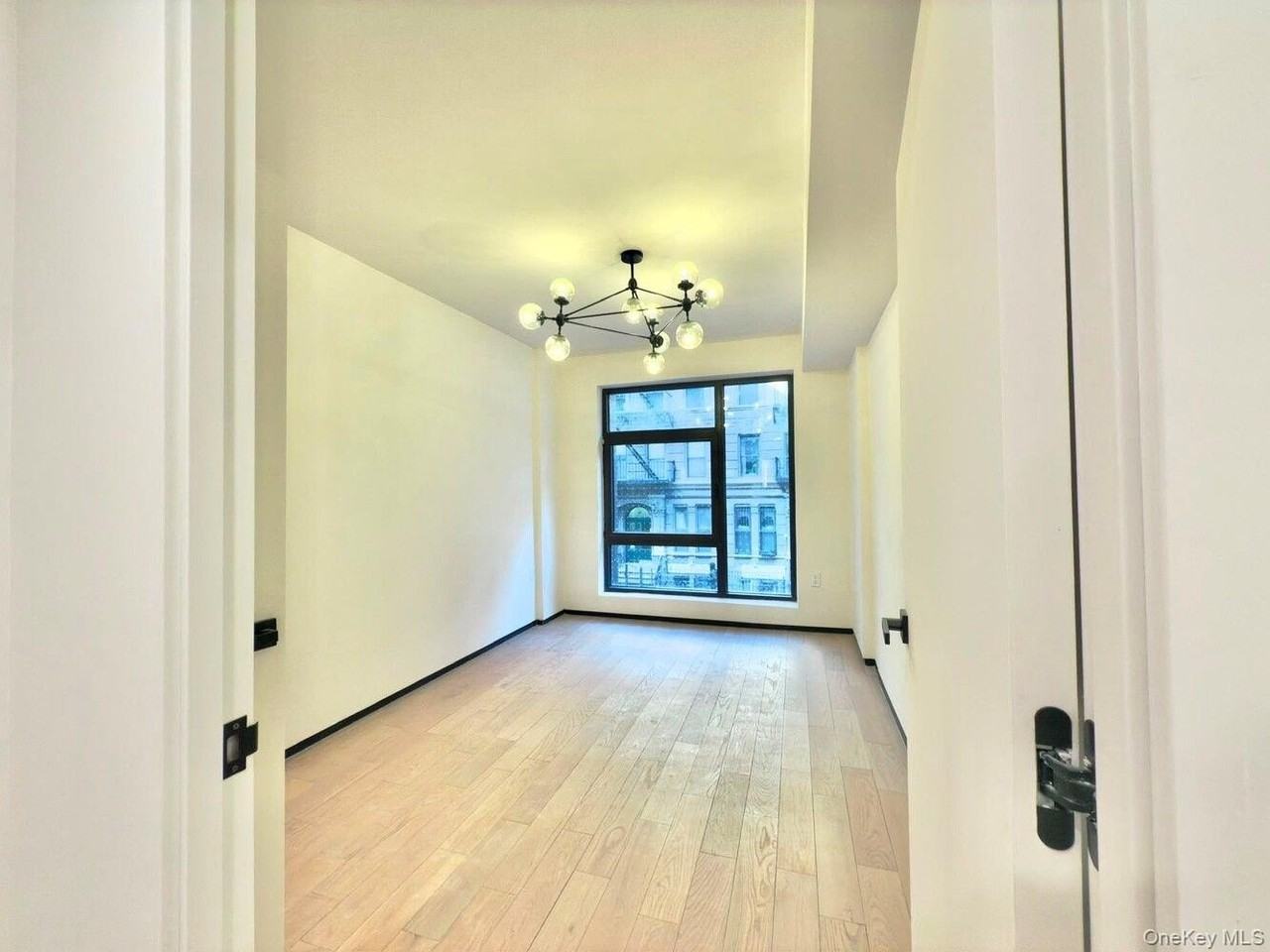 350 W 44th St #202 - Photo 6 of 8