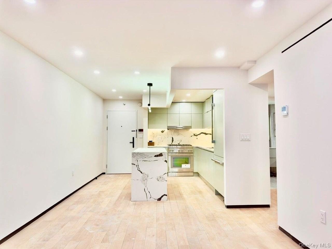 350 W 44th St #202 - Photo 7 of 8