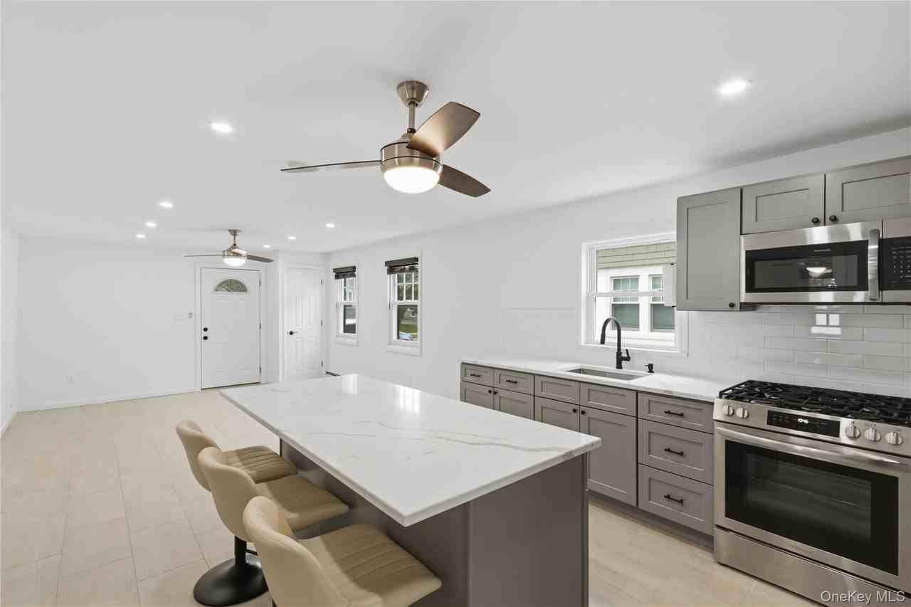 38 Smith St #1 - Photo 5 of 13