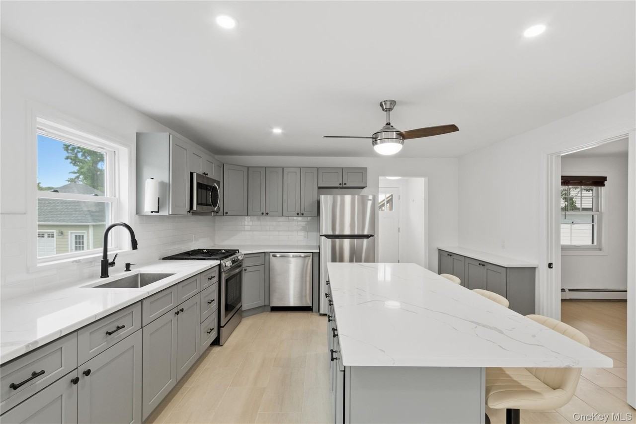 38 Smith St #1 - Photo 7 of 13