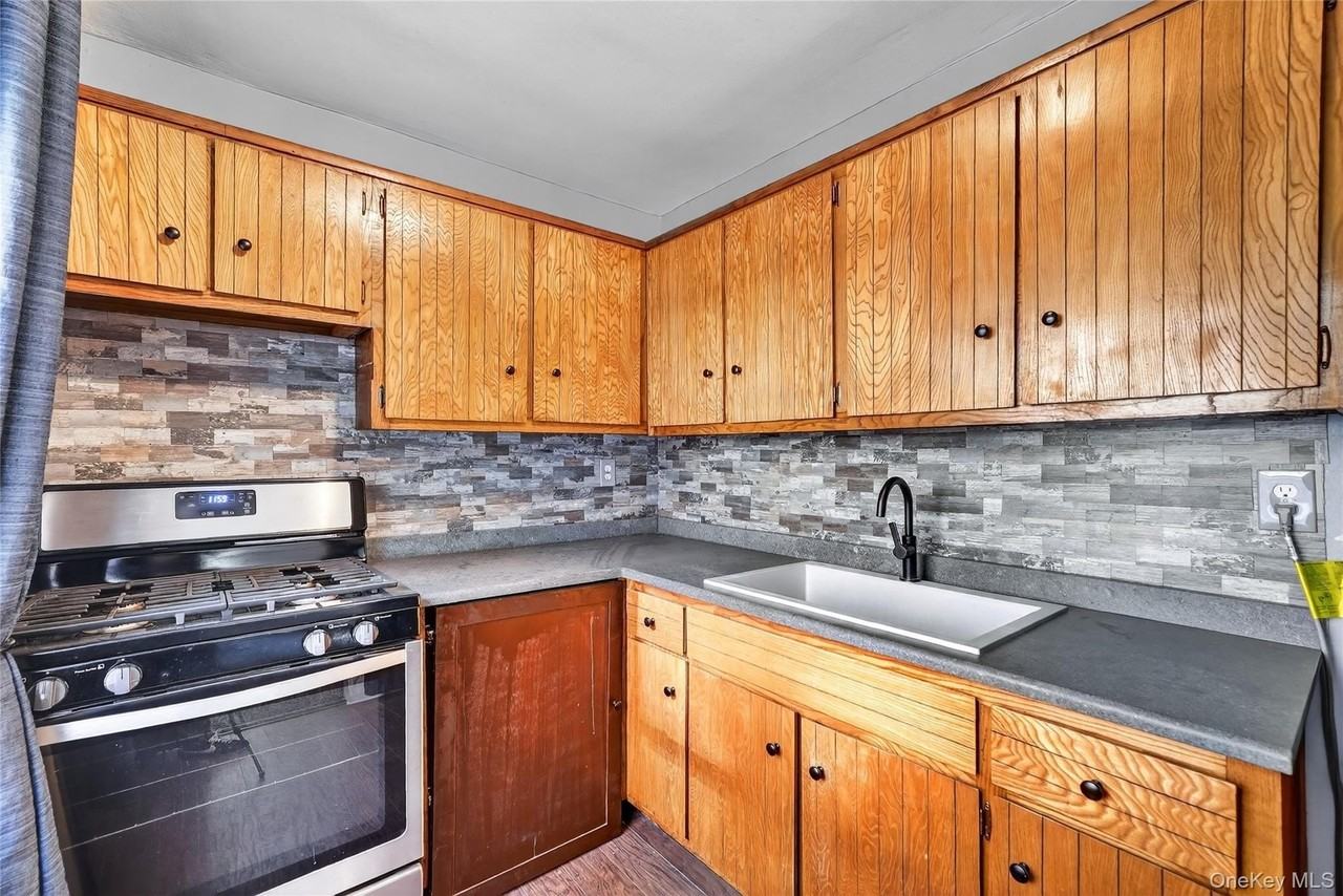 25 Franklin Ave #2K - Photo 6 of 16
