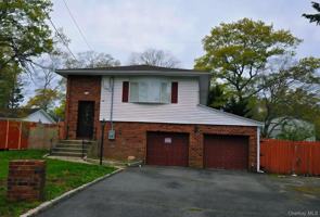 featured image of 1334 Connetquot Ave