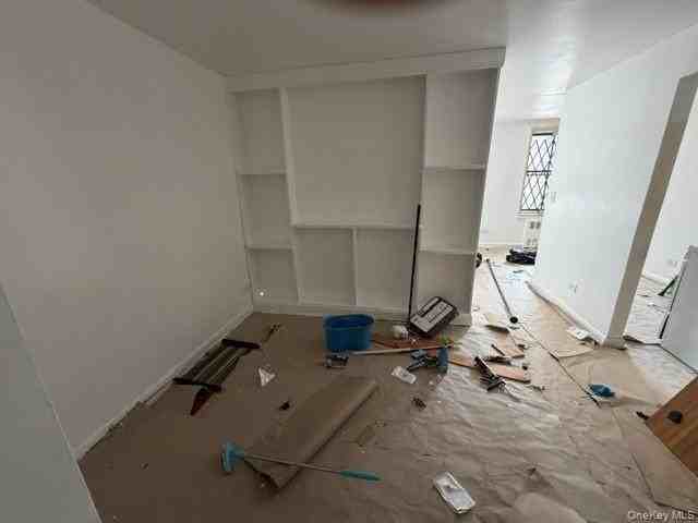 8720 175th St - Photo 7 of 11