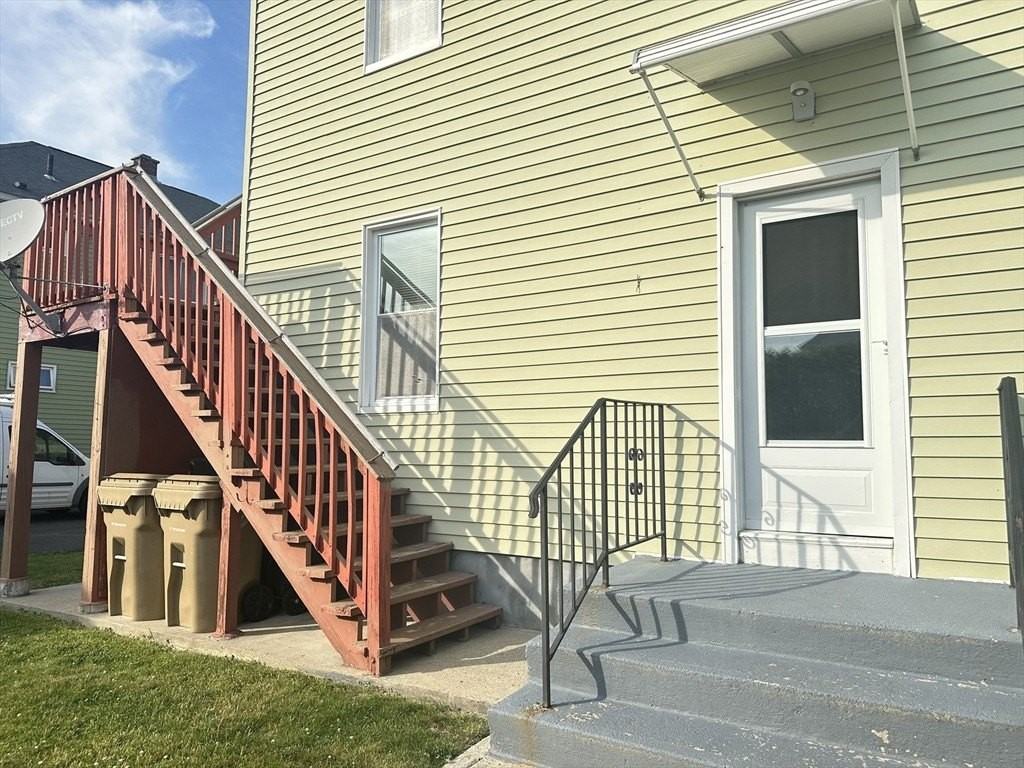 18 Brookfield St #18B - Photo 2 of 16
