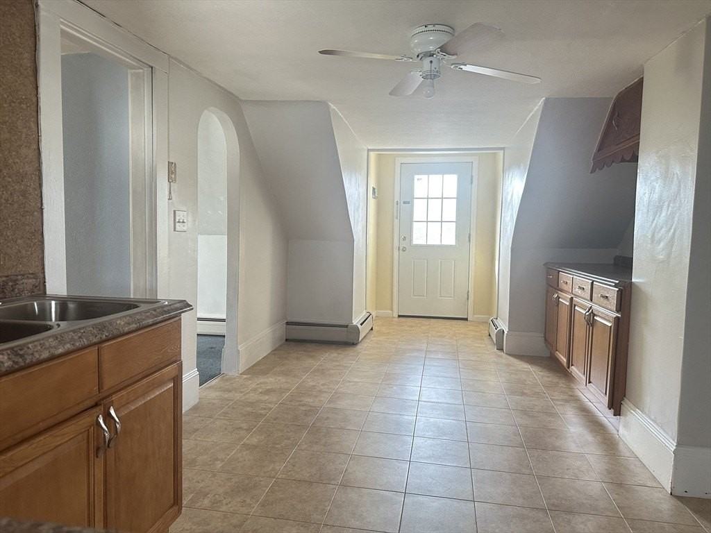 18 Brookfield St #18B - Photo 5 of 16