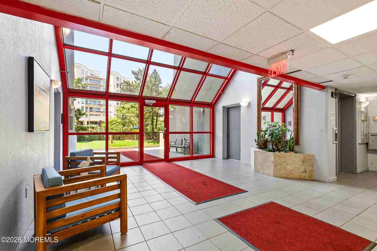 300 Ocean Ave N #C1 - Photo 4 of 38