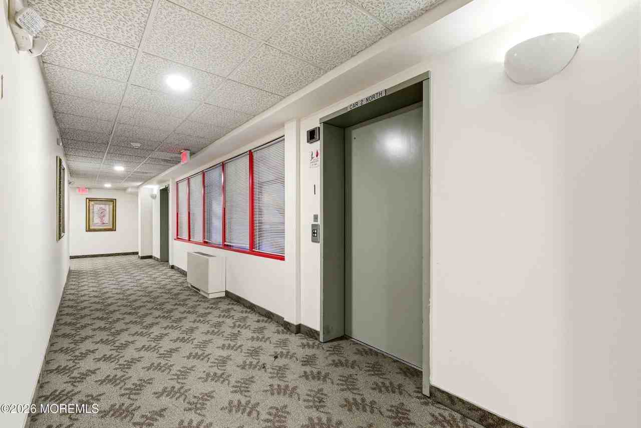 300 Ocean Ave N #C1 - Photo 5 of 38