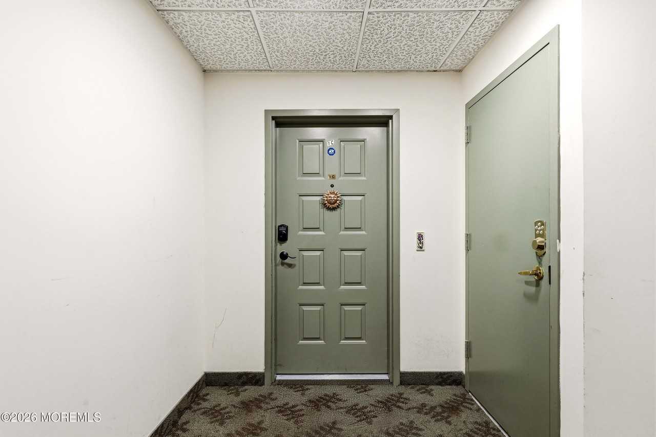 300 Ocean Ave N #C1 - Photo 6 of 38