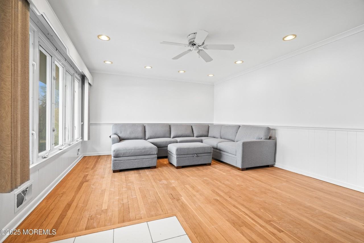 221 Belmar Ave - Photo 4 of 32