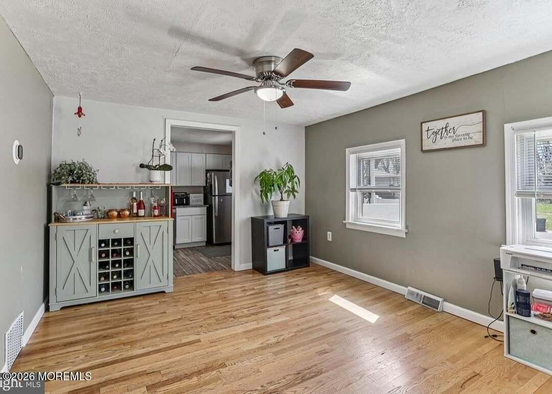 36 Browning Ave - Photo 6 of 15