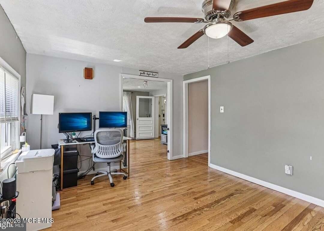 36 Browning Ave - Photo 7 of 15