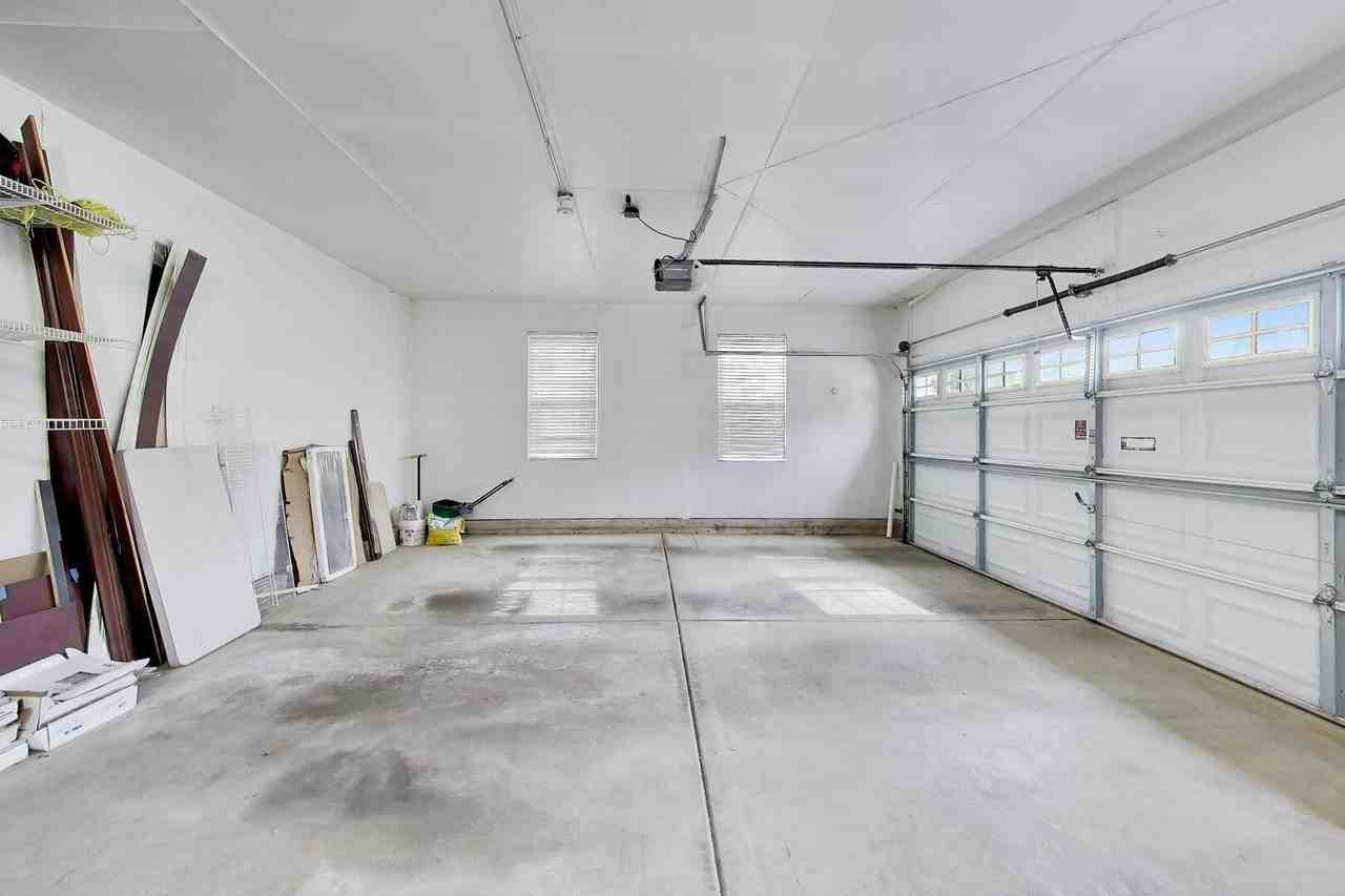 501 Tuscany Dr - Photo 3 of 48