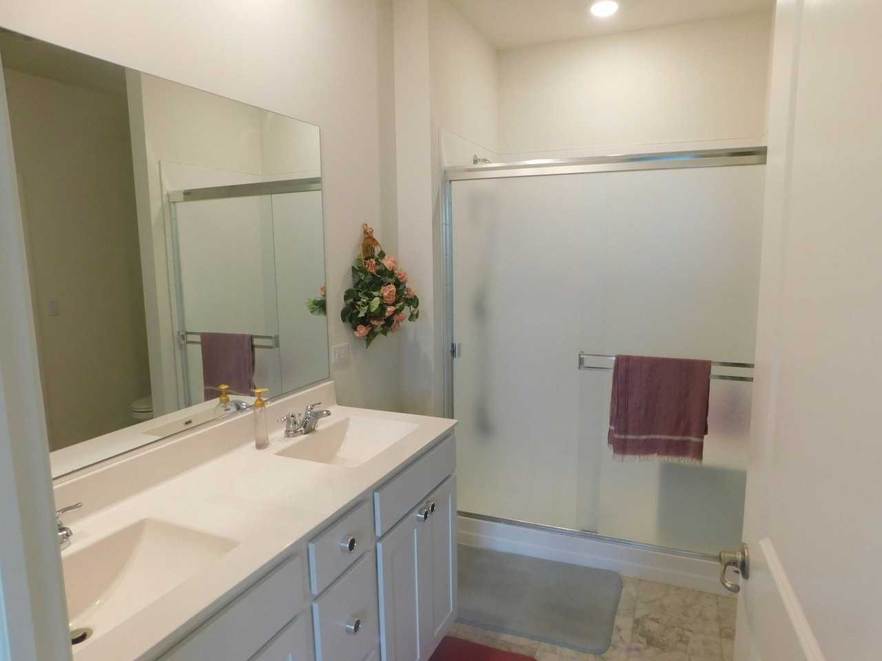 944 Darwin St - Photo 7 of 15