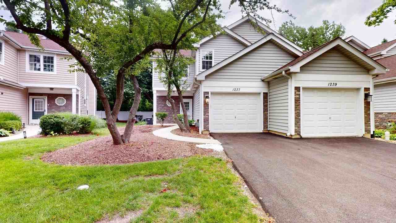 1237 Cranbrook Dr - Photo 2 of 35