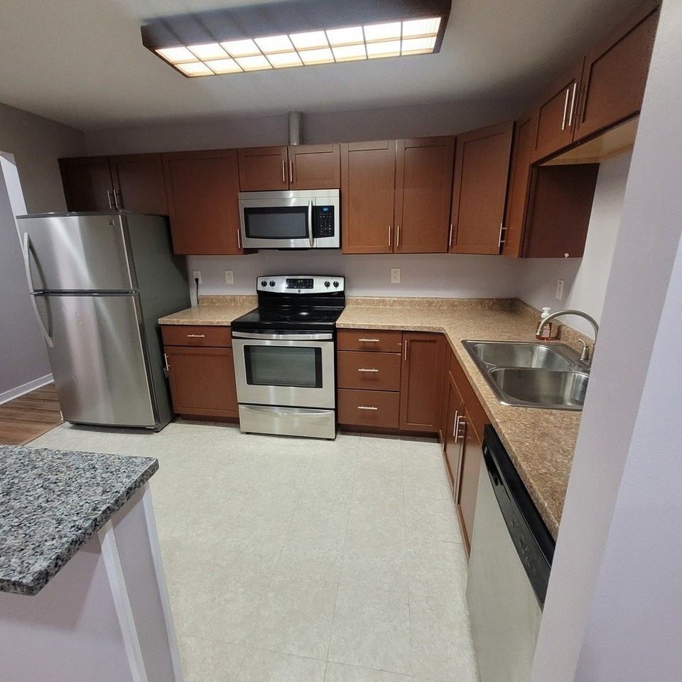 803 Garden Cir #7A - Photo 3 of 23