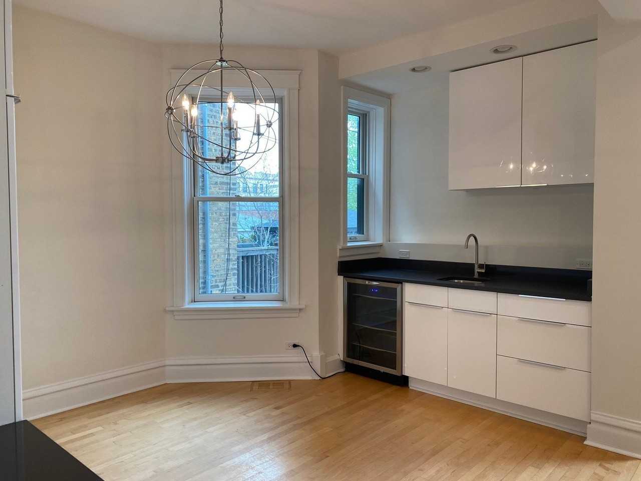 2441 N Mozart St - Photo 7 of 35