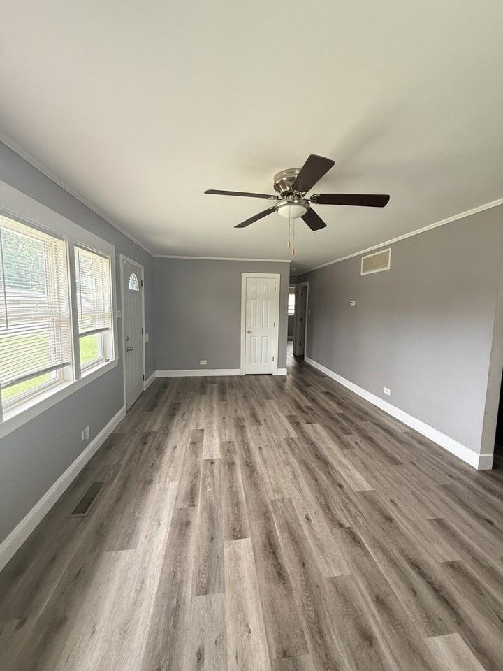 126 Nauvoo St - Photo 2 of 8