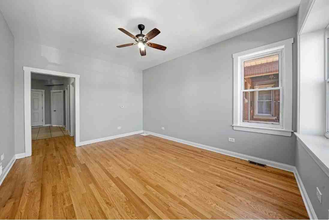 1532 Lombard Ave - Photo 6 of 25