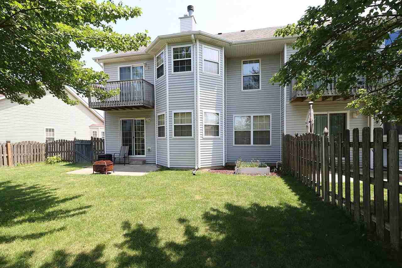 16046 Fairfield Dr - Photo 2 of 27