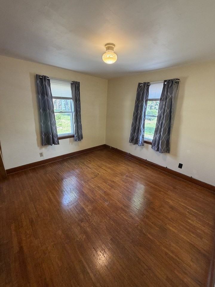 1903 Nicholson St - Photo 7 of 15